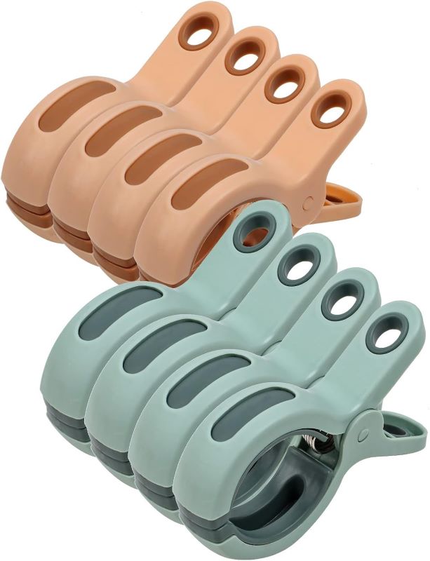 beach towel clips in 2 colors