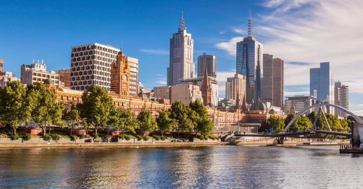 Best Time to Visit Australia (A Month by Month Guide)
