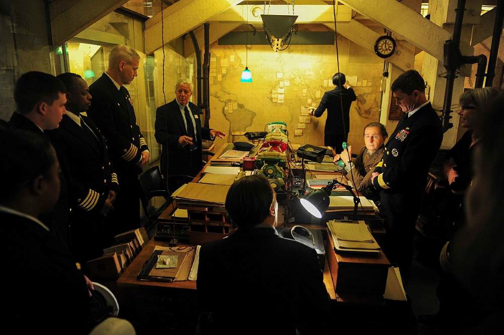 wax figures of soilder meeting inside a bunk room - Underground Attractions