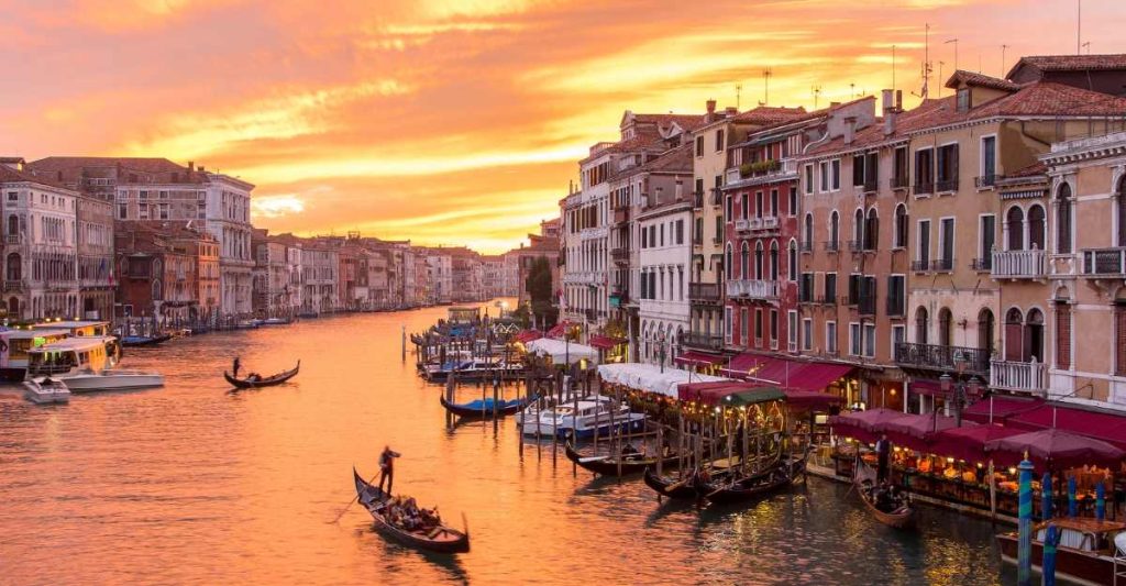 how to travel on a budget