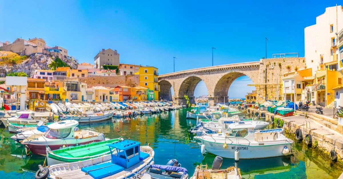 Best Time to Visit France (A Month by Month Guide)