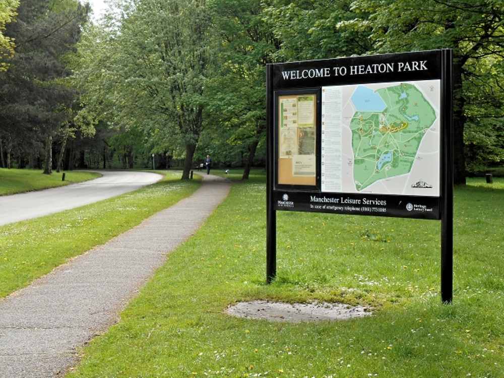 sign showing heaton park map
