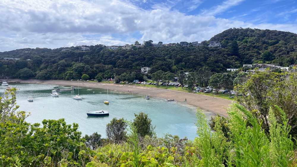 image of the bay with yatch