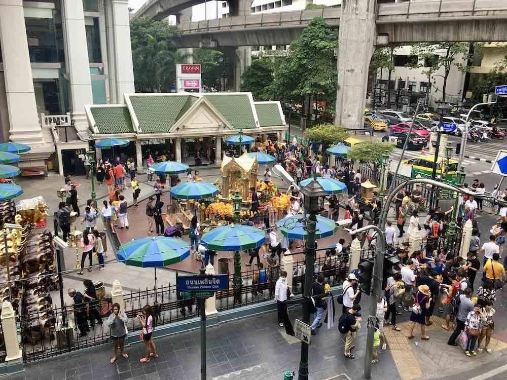 crowded erawan shrine