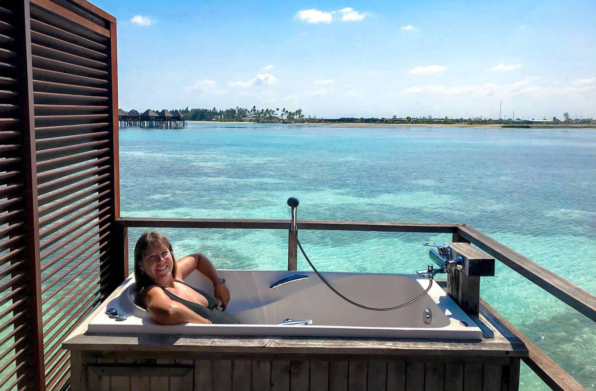 Sisters on Tour in The Maldives