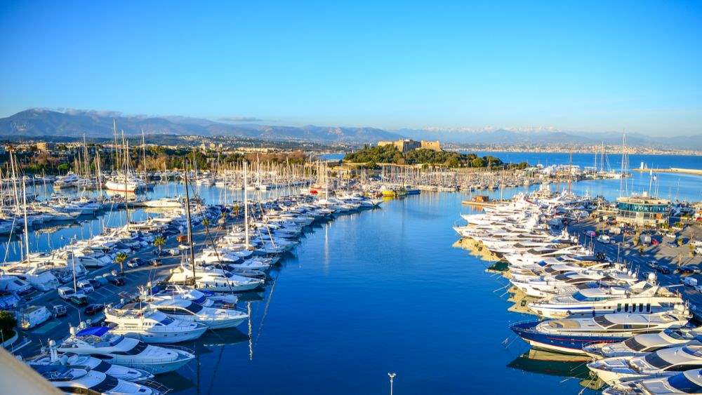 port full of yacht