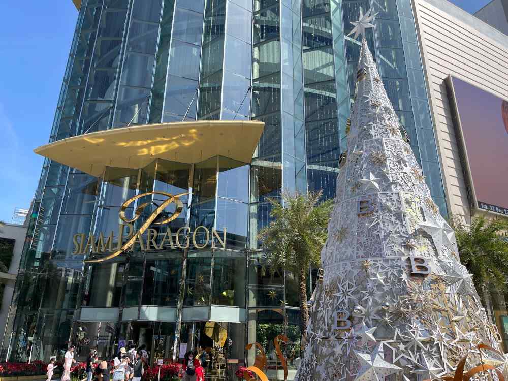 siam paragon mall beside a huge white christmas tree-facts about thailand