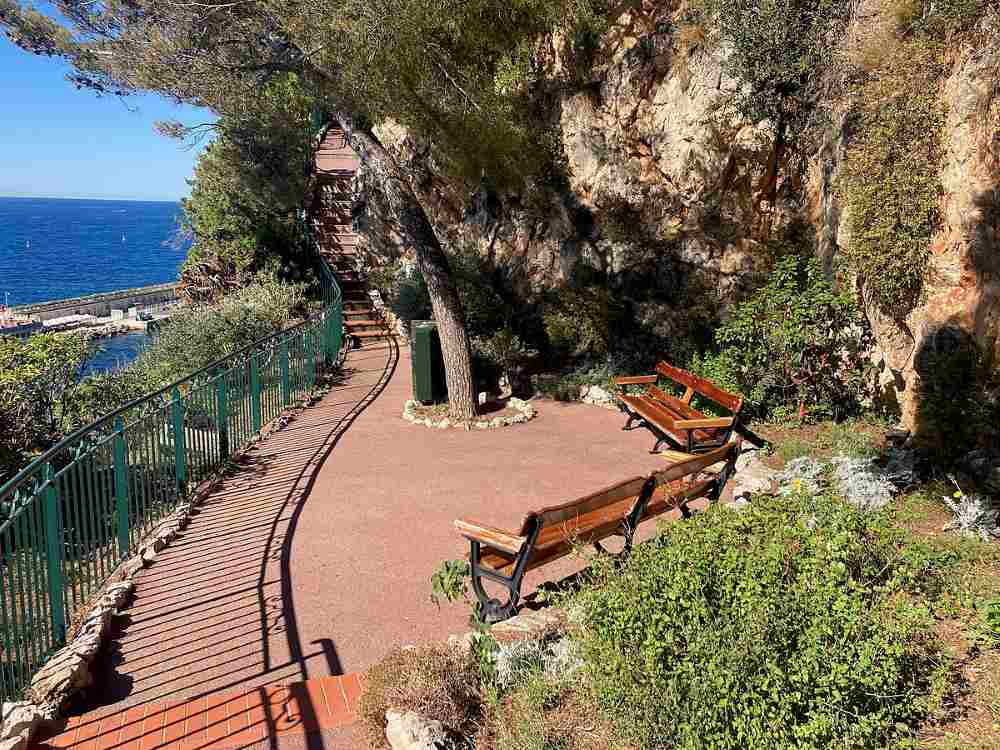 Benches at the Saint Martin Gardens in Monaco - Things to do in Monaco 
