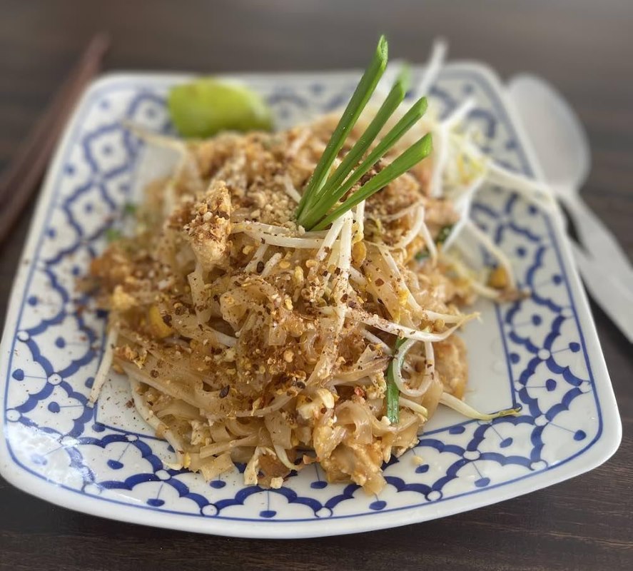 pad thai - facts about thailand